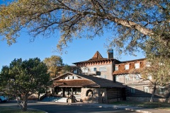 El Tovar Lodge.